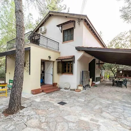 Floropounta Vakantiehuis Trimiklini